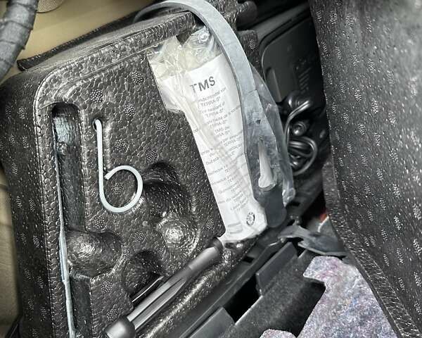 Черный Фольксваген Гольф, объемом двигателя 1.6 л и пробегом 223 тыс. км за 10950 $, фото 24 на Automoto.ua