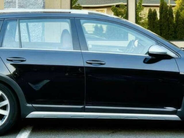 Черный Фольксваген Гольф, объемом двигателя 1.8 л и пробегом 53 тыс. км за 8400 $, фото 2 на Automoto.ua