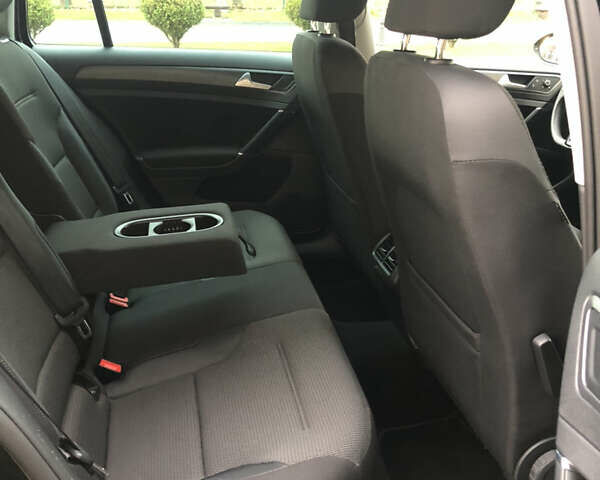 Черный Фольксваген Гольф, объемом двигателя 1.6 л и пробегом 224 тыс. км за 13650 $, фото 30 на Automoto.ua