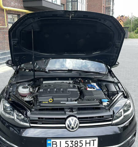 Черный Фольксваген Гольф, объемом двигателя 1.6 л и пробегом 248 тыс. км за 15800 $, фото 10 на Automoto.ua