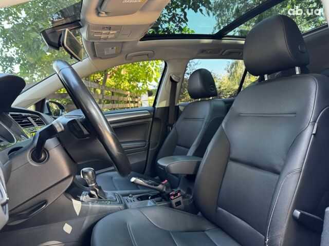 Черный Фольксваген Гольф, объемом двигателя 1.8 л и пробегом 142 тыс. км за 15690 $, фото 20 на Automoto.ua