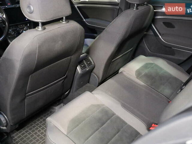 Чорний Фольксваген Гольф, об'ємом двигуна 1.6 л та пробігом 194 тис. км за 14800 $, фото 27 на Automoto.ua