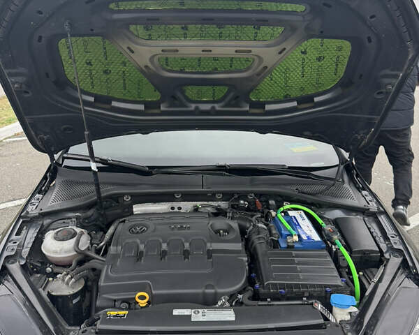 Чорний Фольксваген Гольф, об'ємом двигуна 1.97 л та пробігом 255 тис. км за 25000 $, фото 27 на Automoto.ua