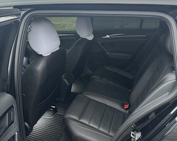 Чорний Фольксваген Гольф, об'ємом двигуна 1.97 л та пробігом 255 тис. км за 25000 $, фото 23 на Automoto.ua