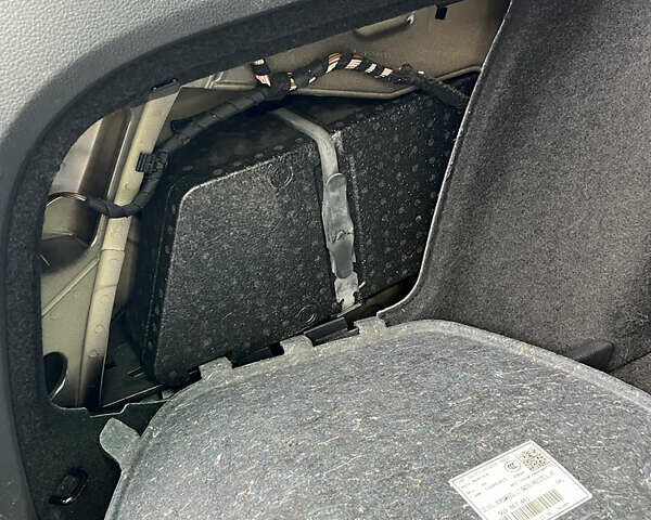 Черный Фольксваген Гольф, объемом двигателя 1.97 л и пробегом 244 тыс. км за 14700 $, фото 37 на Automoto.ua