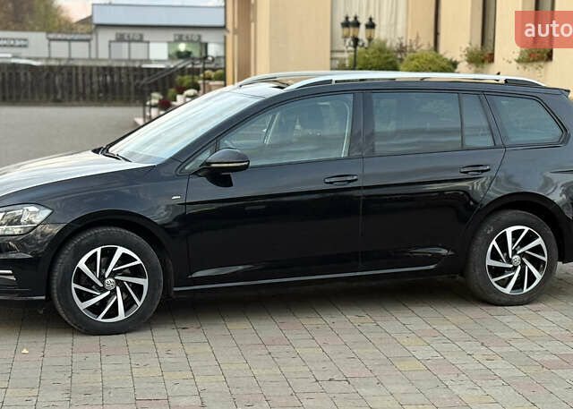 Черный Фольксваген Гольф, объемом двигателя 1.6 л и пробегом 210 тыс. км за 13650 $, фото 9 на Automoto.ua