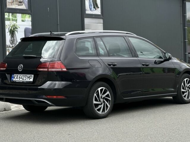 Черный Фольксваген Гольф, объемом двигателя 2 л и пробегом 252 тыс. км за 14200 $, фото 12 на Automoto.ua