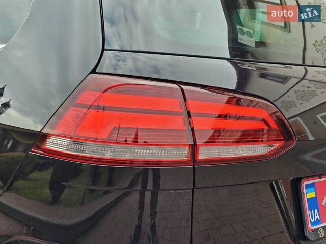 Черный Фольксваген Гольф, объемом двигателя 1.97 л и пробегом 235 тыс. км за 15950 $, фото 86 на Automoto.ua