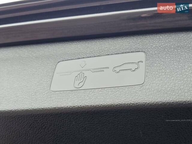 Черный Фольксваген Гольф, объемом двигателя 1.97 л и пробегом 235 тыс. км за 15950 $, фото 101 на Automoto.ua