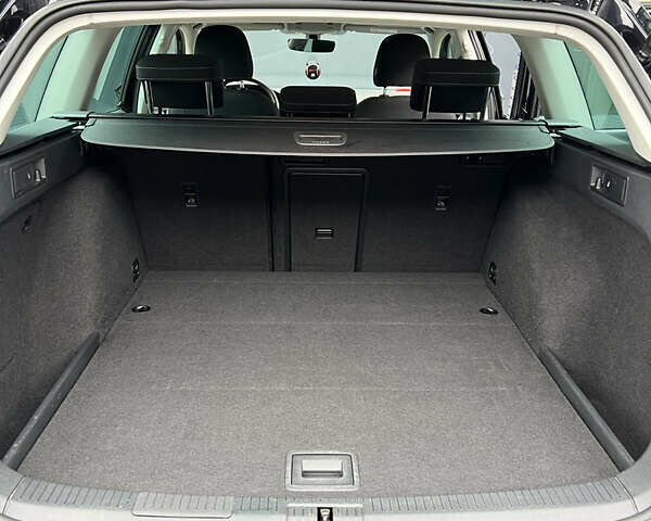 Черный Фольксваген Гольф, объемом двигателя 1.97 л и пробегом 244 тыс. км за 14700 $, фото 35 на Automoto.ua