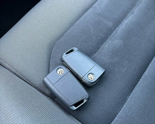 Фольксваген Гольф 2018 в Виннице на Automoto.ua Черный Фольксваген Гольф, объемом двигателя 1.6 л и пробегом 211 тыс. км за 12700 $, фото 59 на Automoto.ua