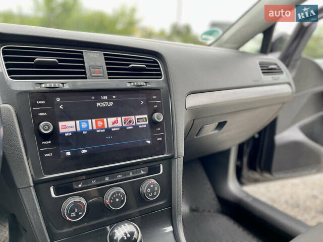 Чорний Фольксваген Гольф, об'ємом двигуна 1.6 л та пробігом 258 тис. км за 12599 $, фото 21 на Automoto.ua