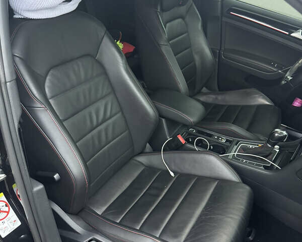 Чорний Фольксваген Гольф, об'ємом двигуна 1.97 л та пробігом 255 тис. км за 25000 $, фото 26 на Automoto.ua