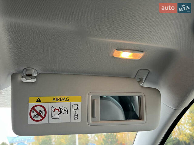 Черный Фольксваген Гольф, объемом двигателя 1.97 л и пробегом 244 тыс. км за 14700 $, фото 26 на Automoto.ua