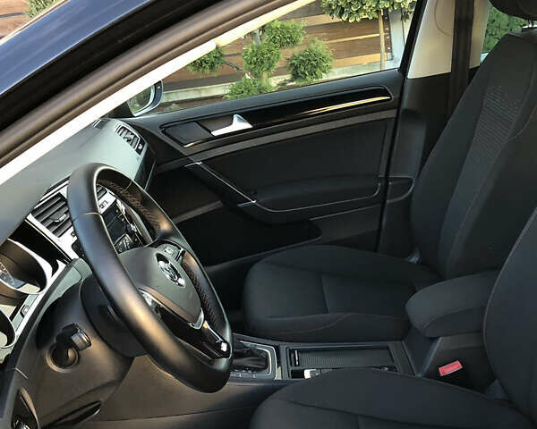 Черный Фольксваген Гольф, объемом двигателя 1.97 л и пробегом 227 тыс. км за 14950 $, фото 23 на Automoto.ua