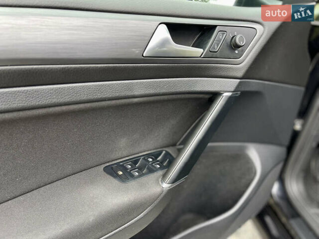 Чорний Фольксваген Гольф, об'ємом двигуна 1.6 л та пробігом 258 тис. км за 12599 $, фото 26 на Automoto.ua