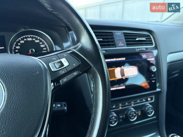 Фольксваген Гольф 2018 в Виннице на Automoto.ua Черный Фольксваген Гольф, объемом двигателя 1.6 л и пробегом 211 тыс. км за 12700 $, фото 48 на Automoto.ua