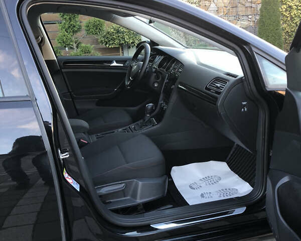 Черный Фольксваген Гольф, объемом двигателя 1.97 л и пробегом 227 тыс. км за 14950 $, фото 27 на Automoto.ua