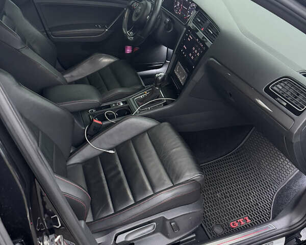 Чорний Фольксваген Гольф, об'ємом двигуна 1.97 л та пробігом 255 тис. км за 25000 $, фото 15 на Automoto.ua