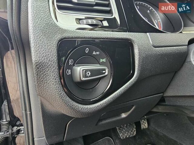 Черный Фольксваген Гольф, объемом двигателя 1.97 л и пробегом 235 тыс. км за 15950 $, фото 113 на Automoto.ua