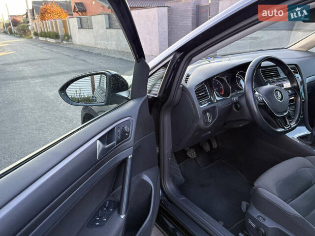 Фольксваген Гольф 2018 в Виннице на Automoto.ua Черный Фольксваген Гольф, объемом двигателя 1.6 л и пробегом 211 тыс. км за 12700 $, фото 21 на Automoto.ua