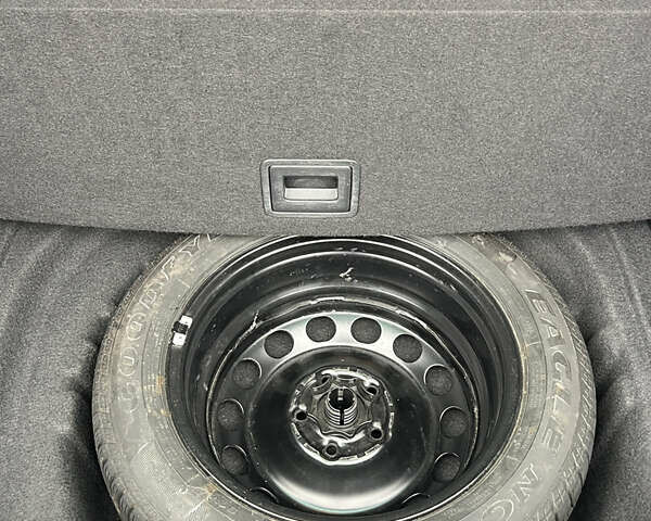 Черный Фольксваген Гольф, объемом двигателя 1.97 л и пробегом 244 тыс. км за 14700 $, фото 36 на Automoto.ua