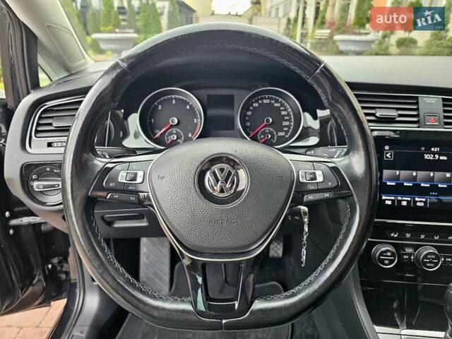 Черный Фольксваген Гольф, объемом двигателя 1.97 л и пробегом 235 тыс. км за 15950 $, фото 111 на Automoto.ua