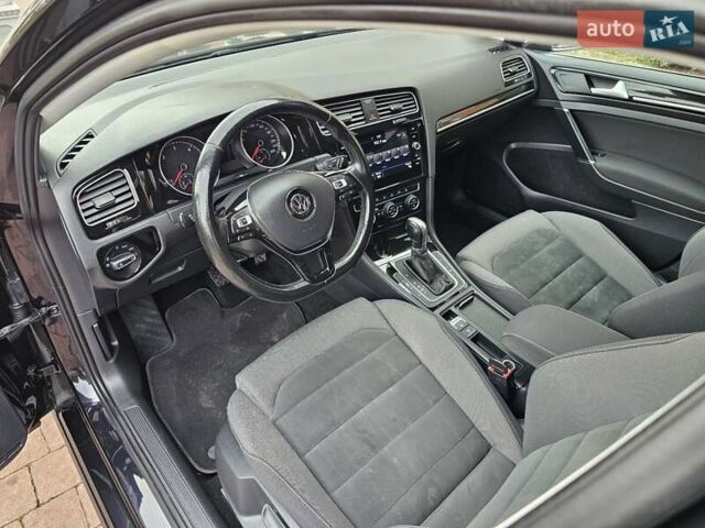 Черный Фольксваген Гольф, объемом двигателя 1.97 л и пробегом 235 тыс. км за 15950 $, фото 110 на Automoto.ua