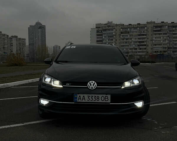 Чорний Фольксваген Гольф, об'ємом двигуна 1.97 л та пробігом 255 тис. км за 25000 $, фото 2 на Automoto.ua