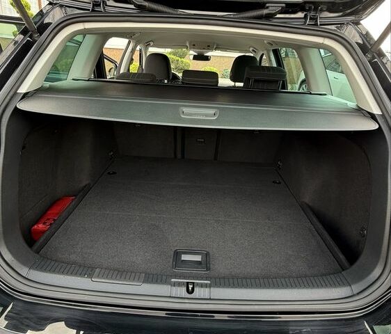 Черный Фольксваген Гольф, объемом двигателя 2 л и пробегом 198 тыс. км за 16950 $, фото 19 на Automoto.ua