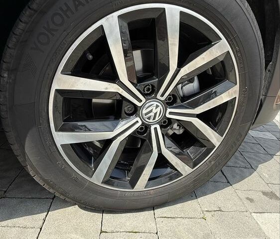 Черный Фольксваген Гольф, объемом двигателя 2 л и пробегом 198 тыс. км за 16950 $, фото 11 на Automoto.ua