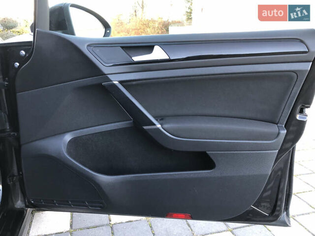 Черный Фольксваген Гольф, объемом двигателя 1.97 л и пробегом 227 тыс. км за 14950 $, фото 33 на Automoto.ua