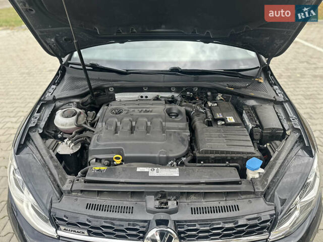 Черный Фольксваген Гольф, объемом двигателя 2 л и пробегом 270 тыс. км за 18500 $, фото 41 на Automoto.ua