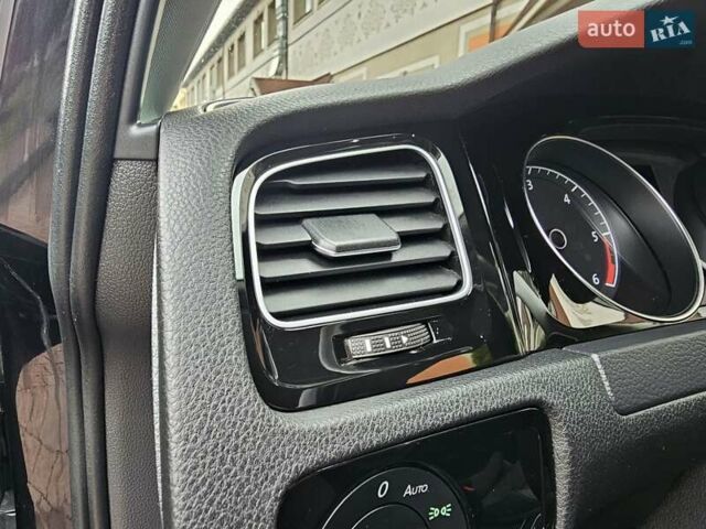 Черный Фольксваген Гольф, объемом двигателя 1.97 л и пробегом 235 тыс. км за 15950 $, фото 114 на Automoto.ua