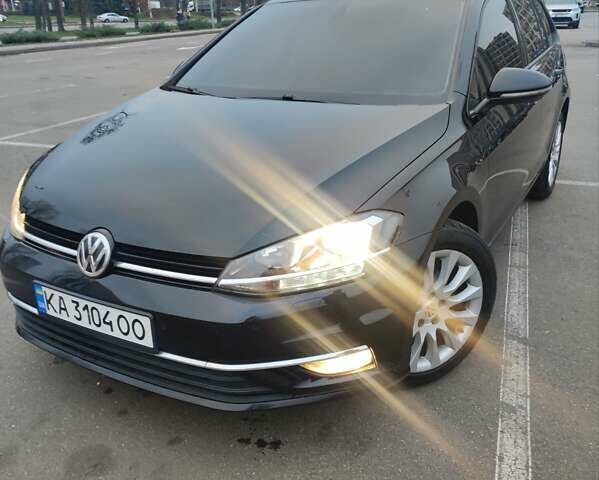 Черный Фольксваген Гольф, объемом двигателя 2 л и пробегом 268 тыс. км за 13500 $, фото 1 на Automoto.ua