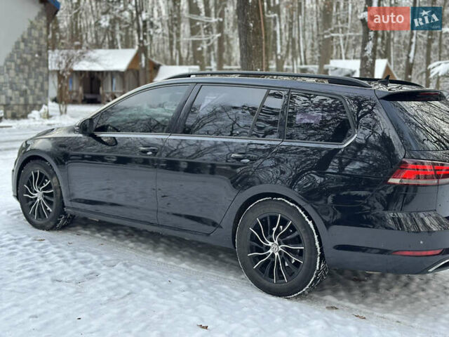 Черный Фольксваген Гольф, объемом двигателя 1.97 л и пробегом 295 тыс. км за 13500 $, фото 12 на Automoto.ua