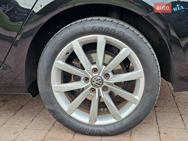 Черный Фольксваген Гольф, объемом двигателя 1.97 л и пробегом 235 тыс. км за 15950 $, фото 97 на Automoto.ua