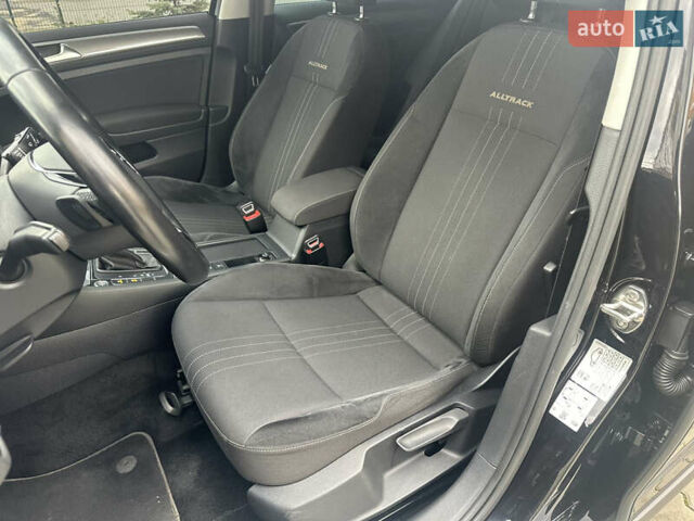 Черный Фольксваген Гольф, объемом двигателя 2 л и пробегом 270 тыс. км за 18500 $, фото 32 на Automoto.ua