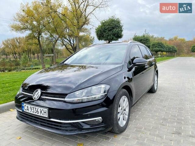 Черный Фольксваген Гольф, объемом двигателя 1.6 л и пробегом 253 тыс. км за 13750 $, фото 6 на Automoto.ua