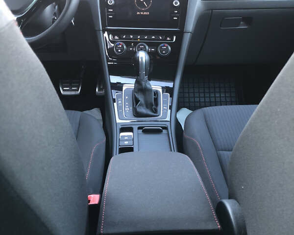 Черный Фольксваген Гольф, объемом двигателя 1.97 л и пробегом 227 тыс. км за 14950 $, фото 34 на Automoto.ua