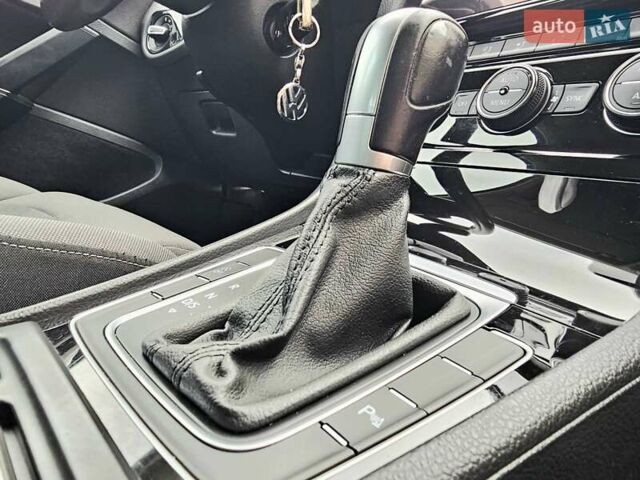 Чорний Фольксваген Гольф, об'ємом двигуна 1.97 л та пробігом 235 тис. км за 15300 $, фото 97 на Automoto.ua