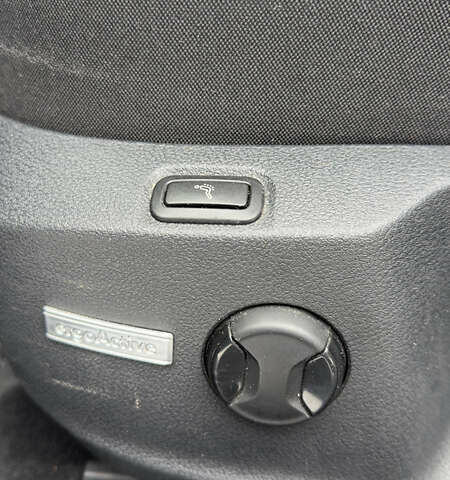 Черный Фольксваген Гольф, объемом двигателя 1.97 л и пробегом 295 тыс. км за 13500 $, фото 40 на Automoto.ua