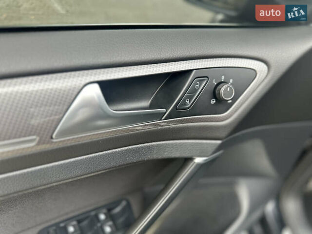 Черный Фольксваген Гольф, объемом двигателя 2 л и пробегом 270 тыс. км за 18500 $, фото 31 на Automoto.ua