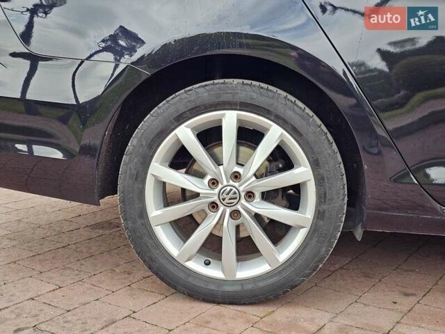 Черный Фольксваген Гольф, объемом двигателя 1.97 л и пробегом 235 тыс. км за 15950 $, фото 62 на Automoto.ua