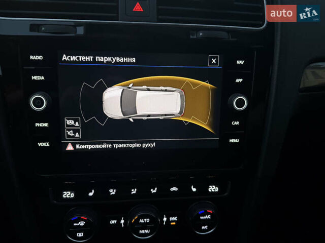 Черный Фольксваген Гольф, объемом двигателя 1.6 л и пробегом 210 тыс. км за 13650 $, фото 19 на Automoto.ua