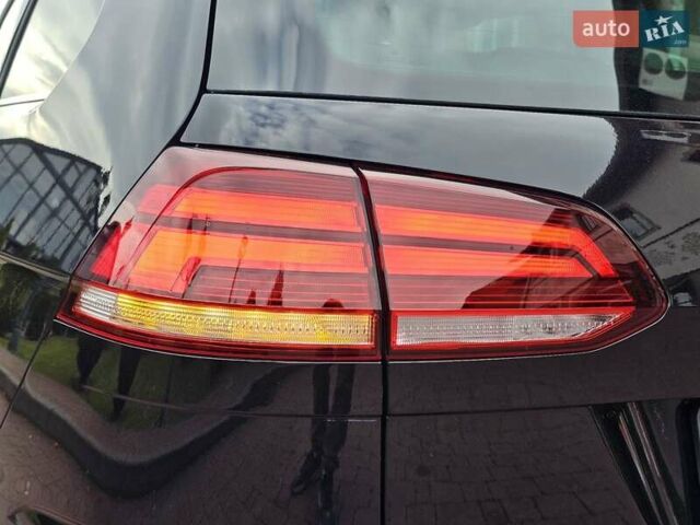 Черный Фольксваген Гольф, объемом двигателя 1.97 л и пробегом 235 тыс. км за 15950 $, фото 93 на Automoto.ua