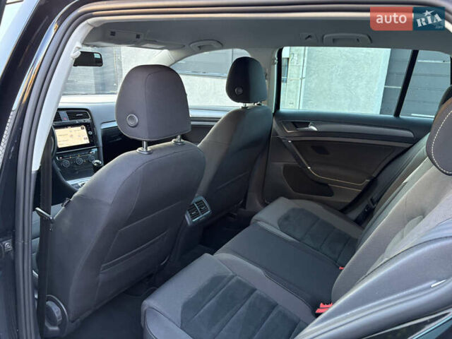 Фольксваген Гольф 2018 в Виннице на Automoto.ua Черный Фольксваген Гольф, объемом двигателя 1.6 л и пробегом 211 тыс. км за 12700 $, фото 35 на Automoto.ua