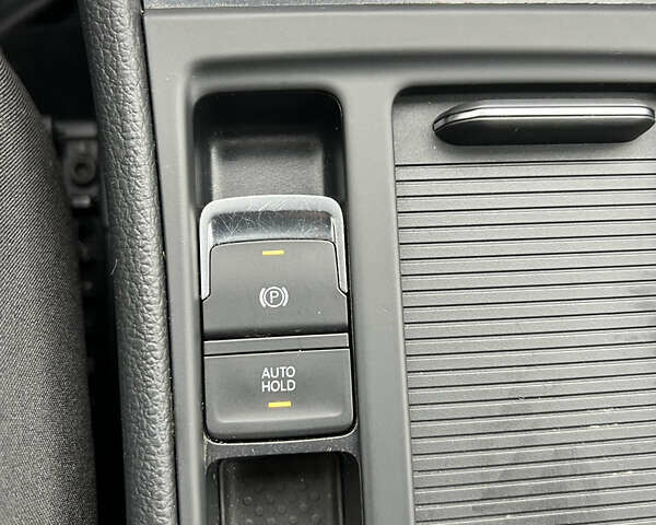 Черный Фольксваген Гольф, объемом двигателя 1.97 л и пробегом 244 тыс. км за 14700 $, фото 20 на Automoto.ua