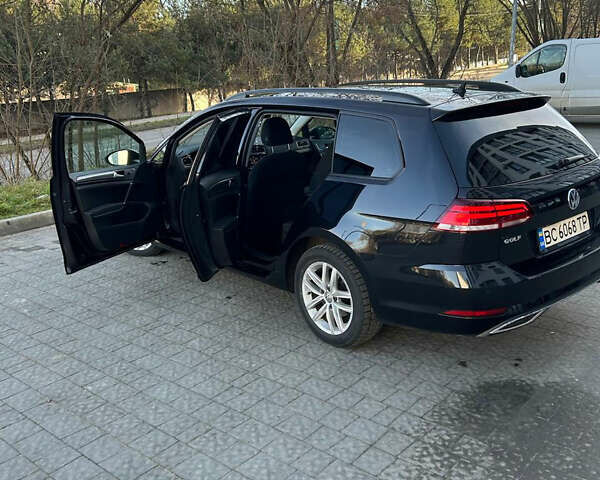 Черный Фольксваген Гольф, объемом двигателя 1.6 л и пробегом 225 тыс. км за 14299 $, фото 5 на Automoto.ua