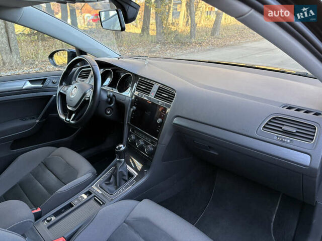 Фольксваген Гольф 2018 в Виннице на Automoto.ua Черный Фольксваген Гольф, объемом двигателя 1.6 л и пробегом 211 тыс. км за 12700 $, фото 25 на Automoto.ua